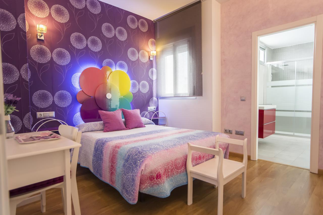 Apartamentos Momas La Casa De Mama Малага Екстериор снимка