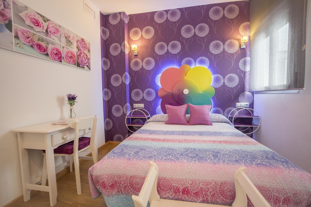 Apartamentos Momas La Casa De Mama Малага Екстериор снимка