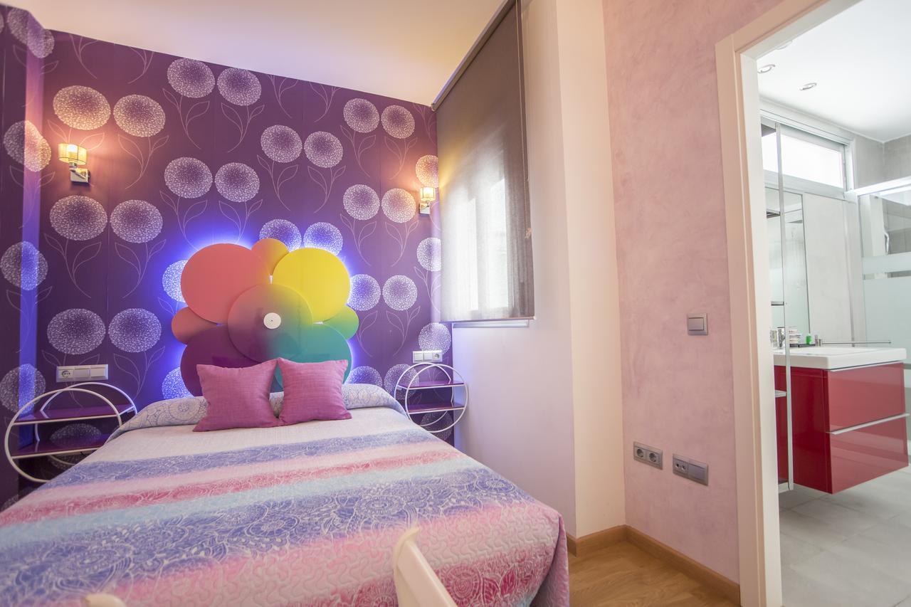 Apartamentos Momas La Casa De Mama Малага Екстериор снимка