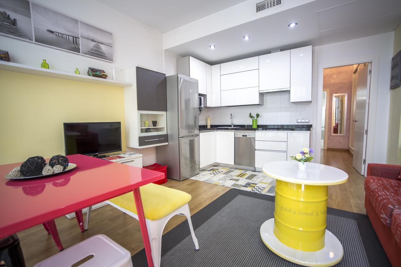 Apartamentos Momas La Casa De Mama Малага Екстериор снимка