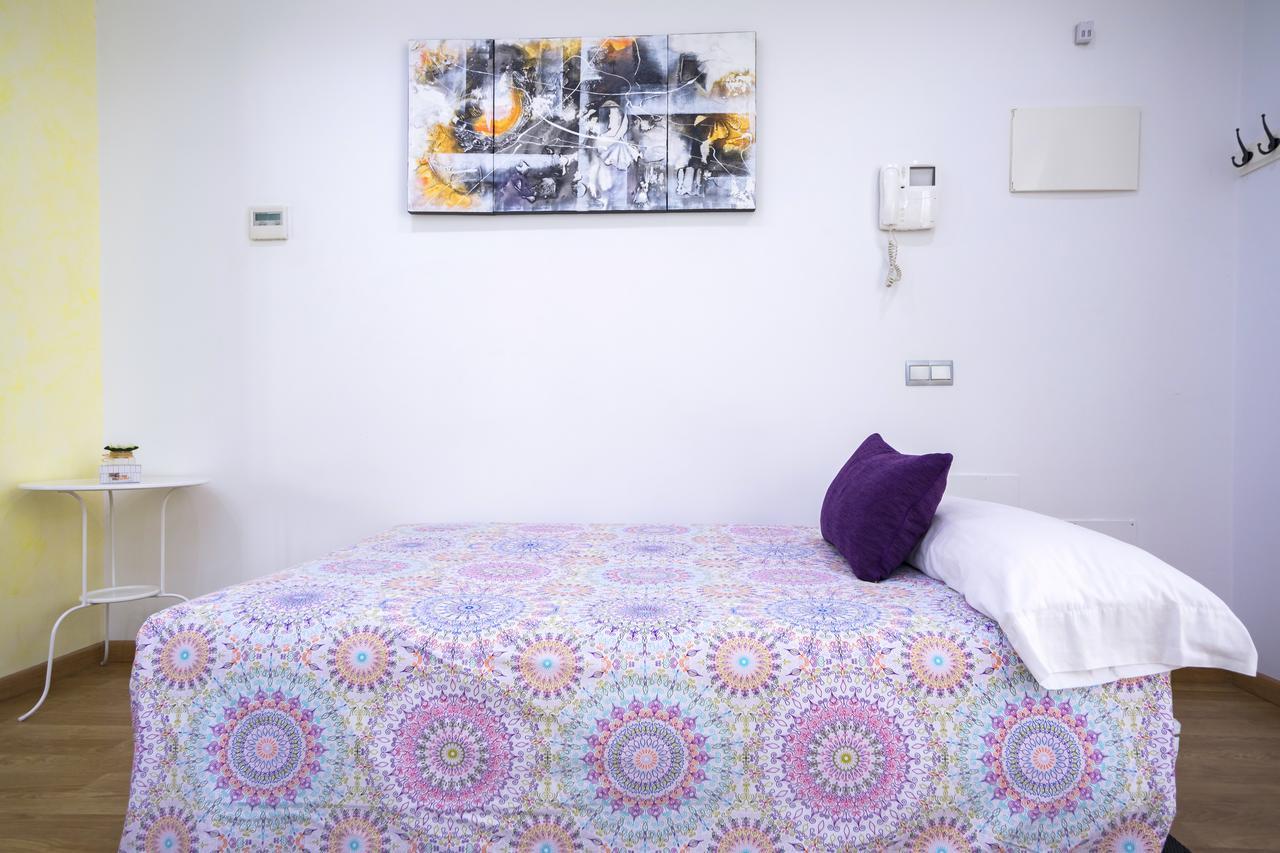 Apartamentos Momas La Casa De Mama Малага Екстериор снимка