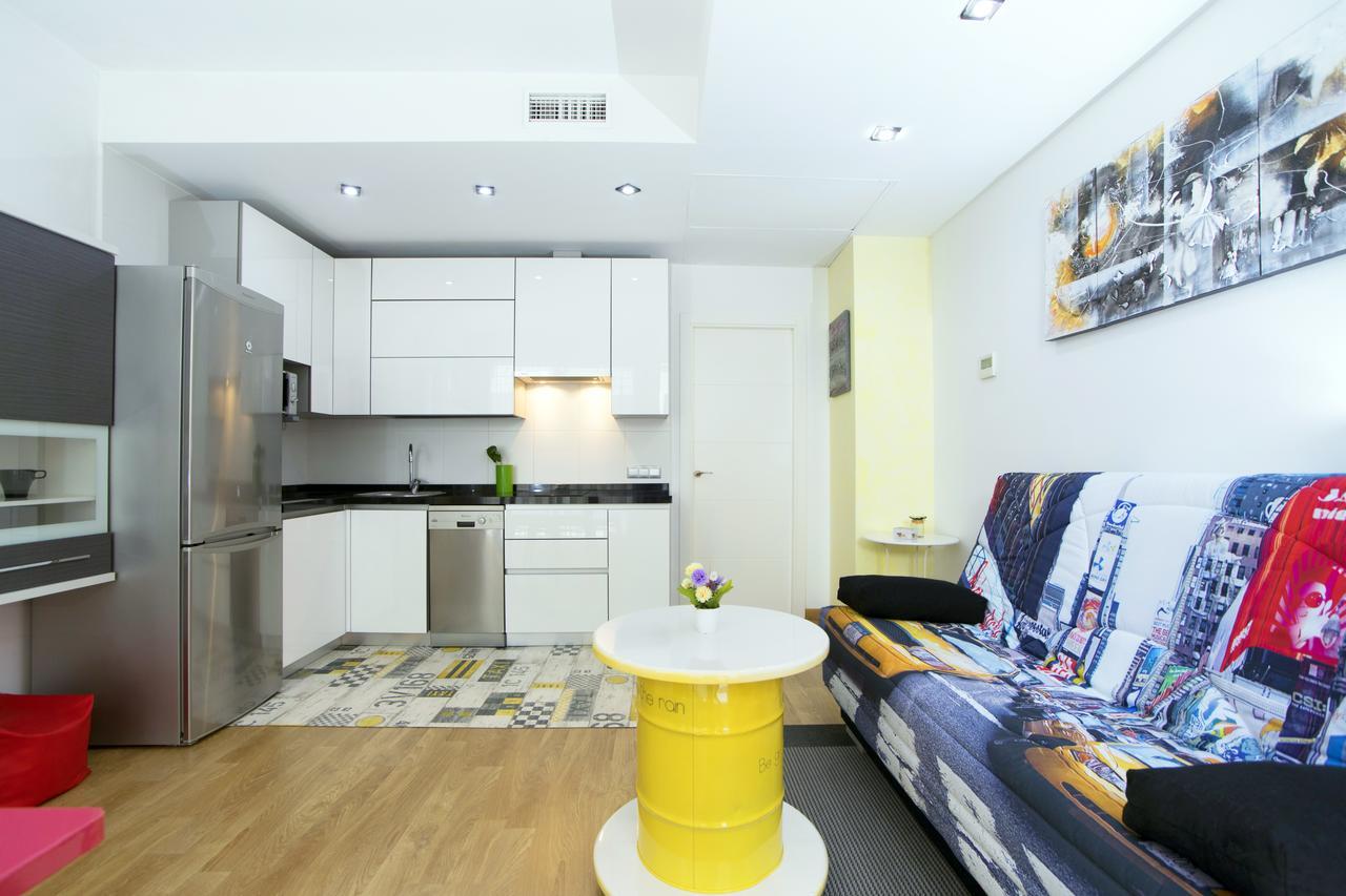 Apartamentos Momas La Casa De Mama Малага Екстериор снимка