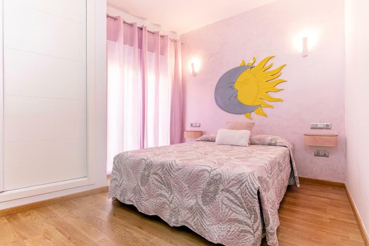 Apartamentos Momas La Casa De Mama Малага Екстериор снимка